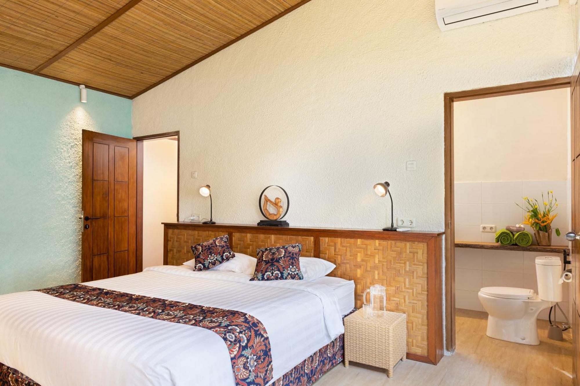Thalassa Dive & Wellbeing Resort Manado Buitenkant foto